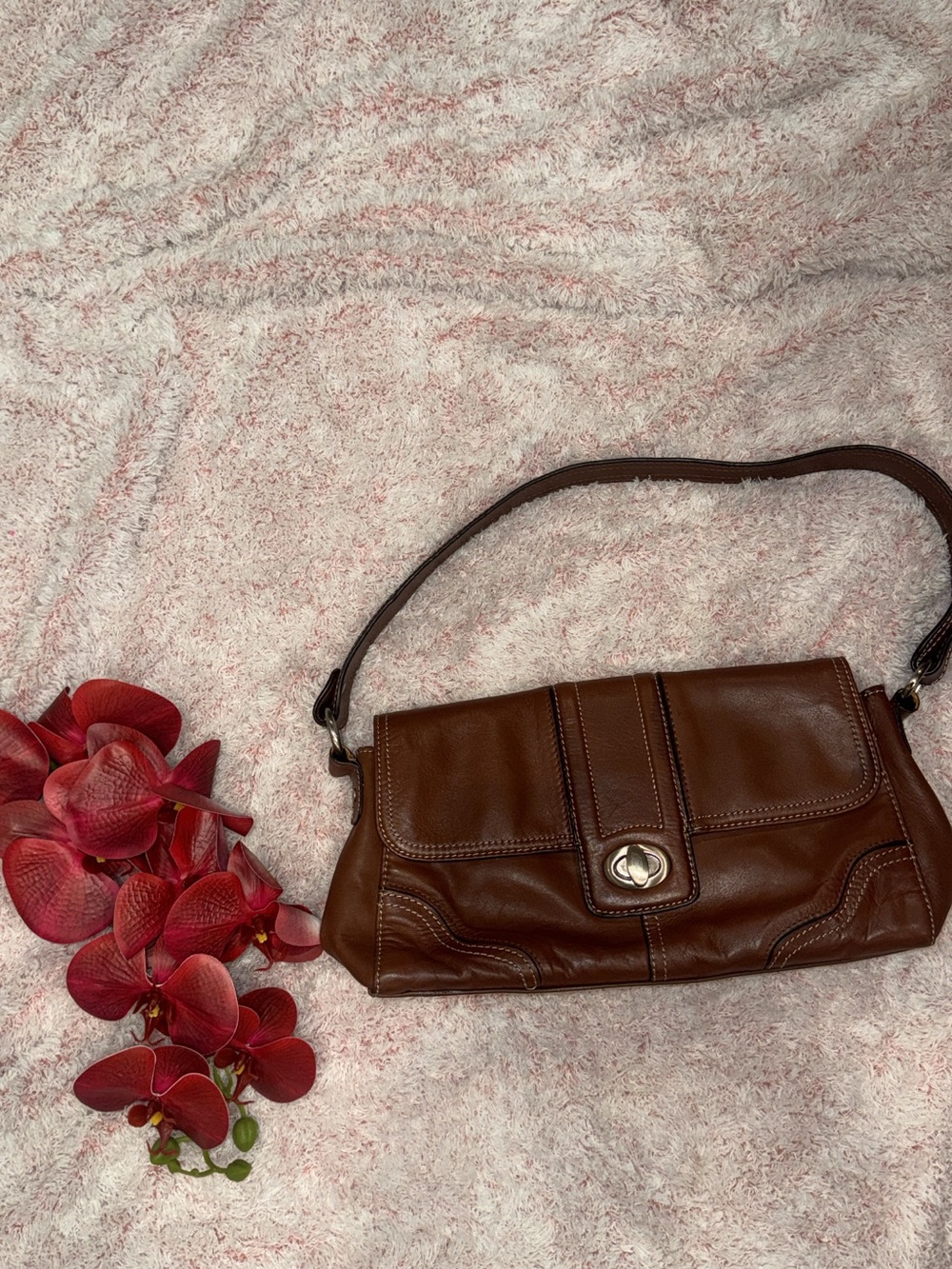 East 5th Brown Leather Shoulder Bag with Turn-Lock
